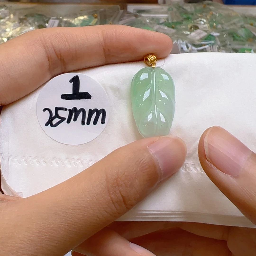 吊坠(不含链)18K金镶嵌翡翠