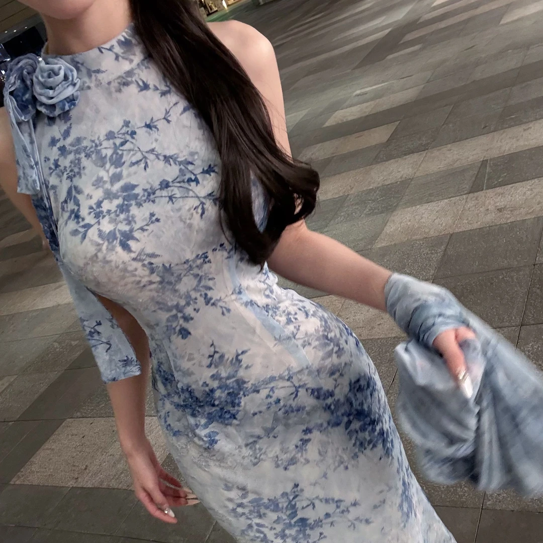 LHMknk1画报夫人原创温柔纯欲收工花朵挖肩鱼尾连衣裙 蓝珠心