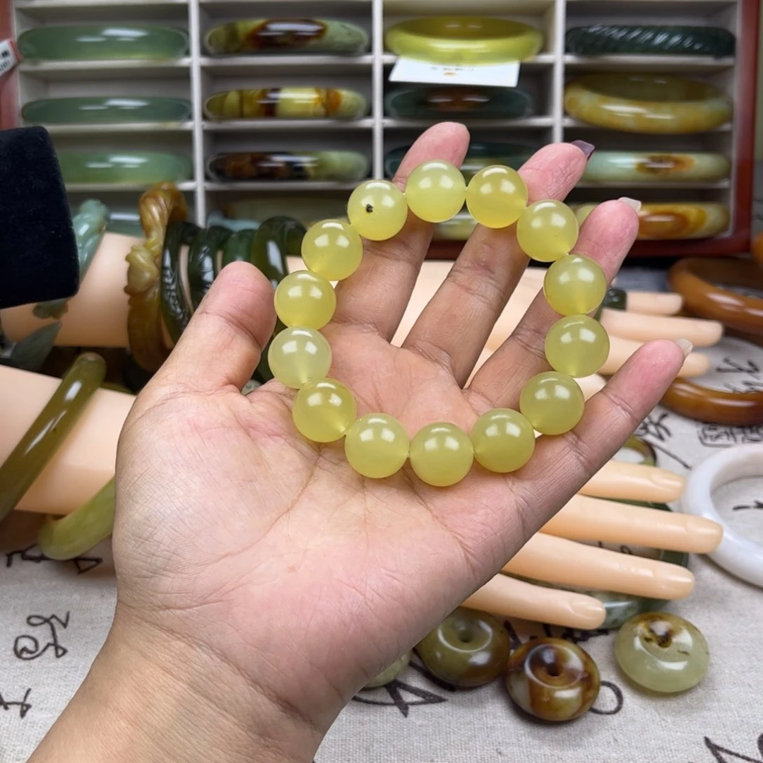 蛇纹石玉手镯未镶嵌行***闲