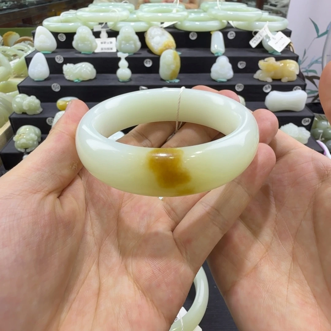 和田玉未镶嵌手镯新疆和田玉手镯