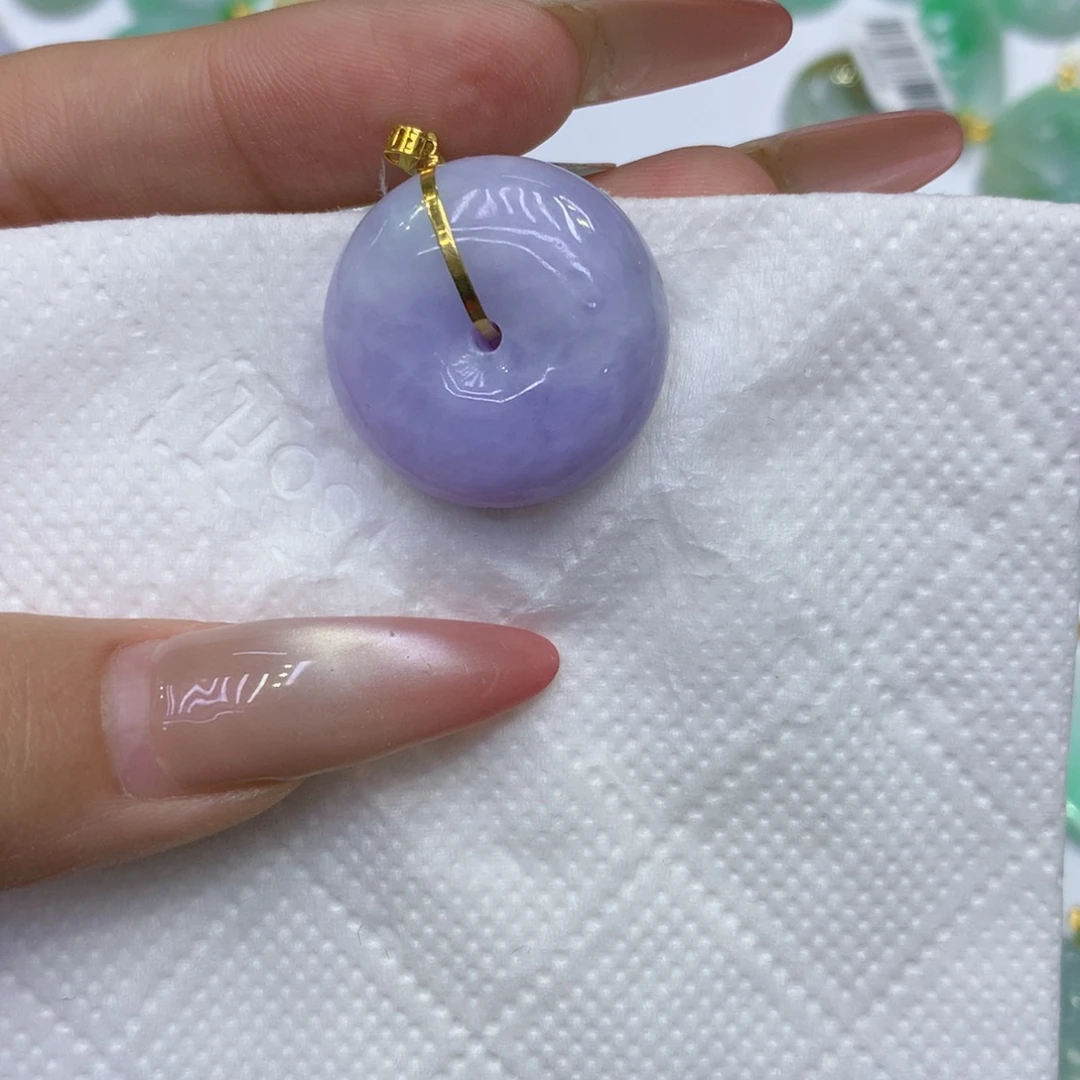 翡翠18K金镶嵌颈饰11111111111