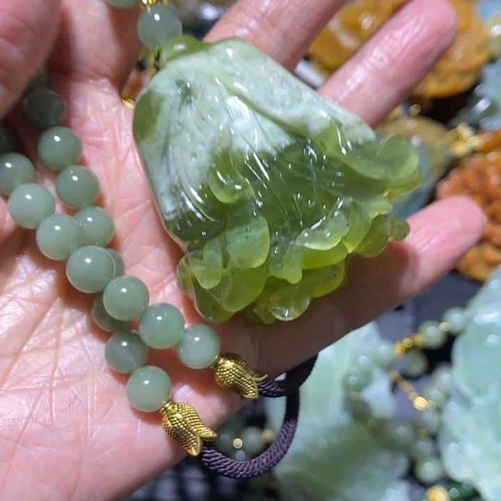 岫玉岫玊吊坠未镶嵌