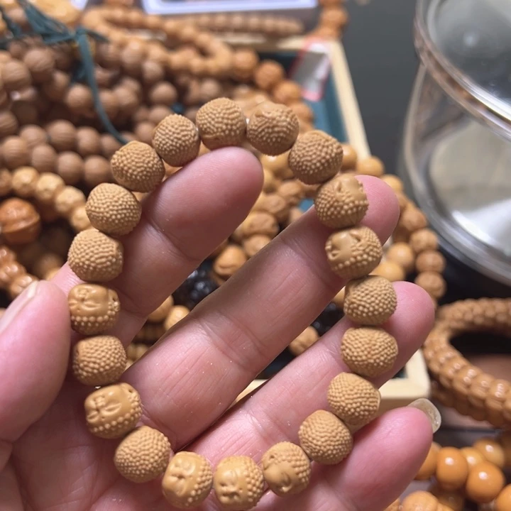 10左右宝宝佛瑕疵自己找