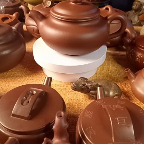 紫砂茶壶茶**尽精工半手，原矿紫砂泥料。