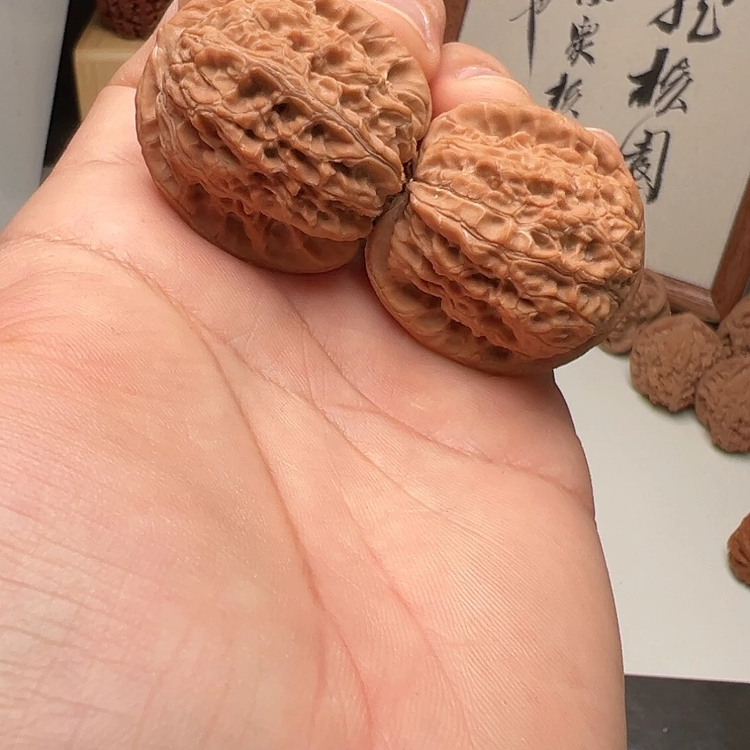 -***-吊坠文玩核桃血麒麟