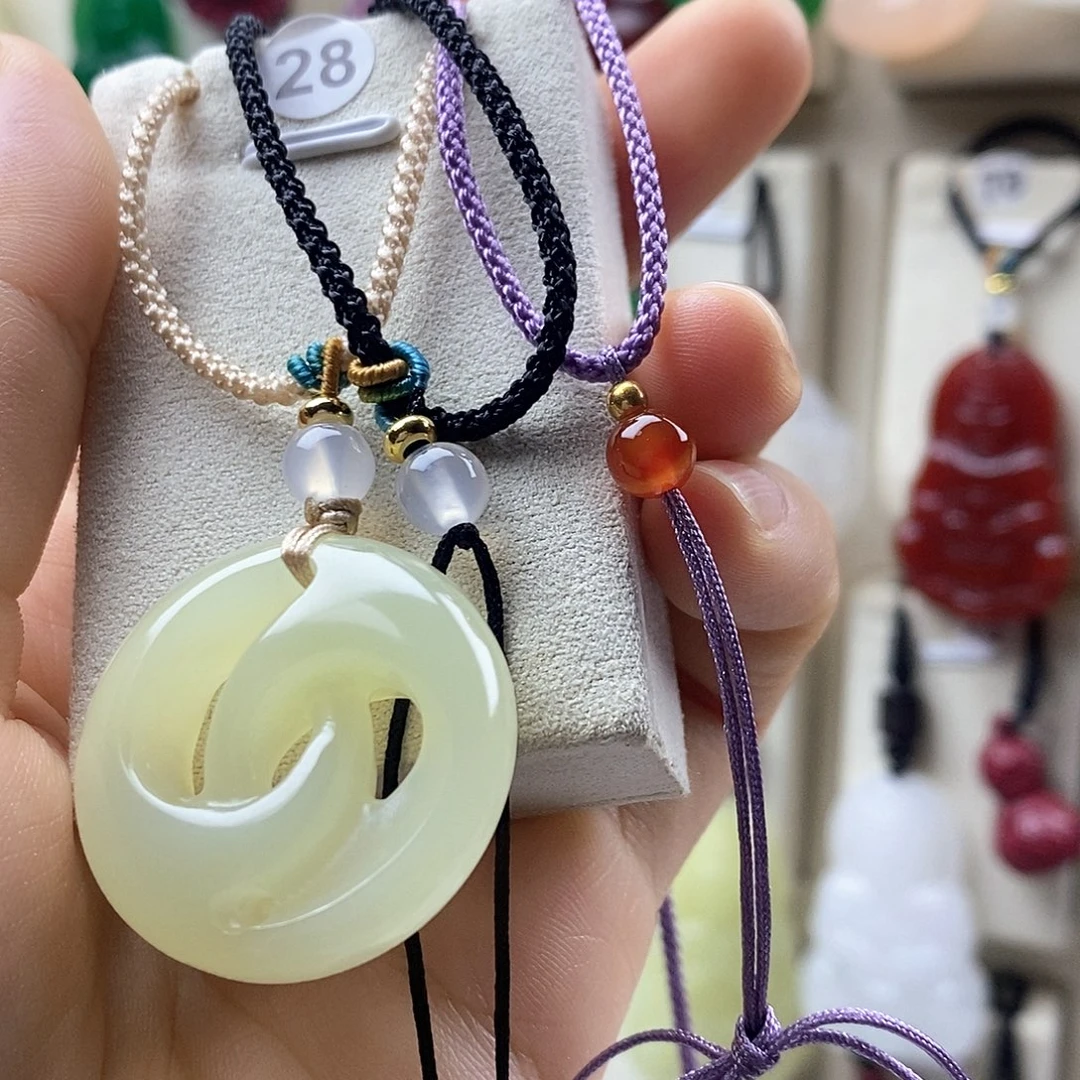 永***忆颈饰未镶嵌石英质玉