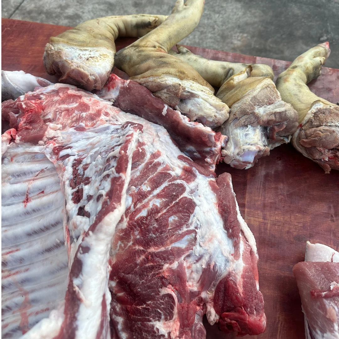 遂宁本地农户散养生态黑猪肉