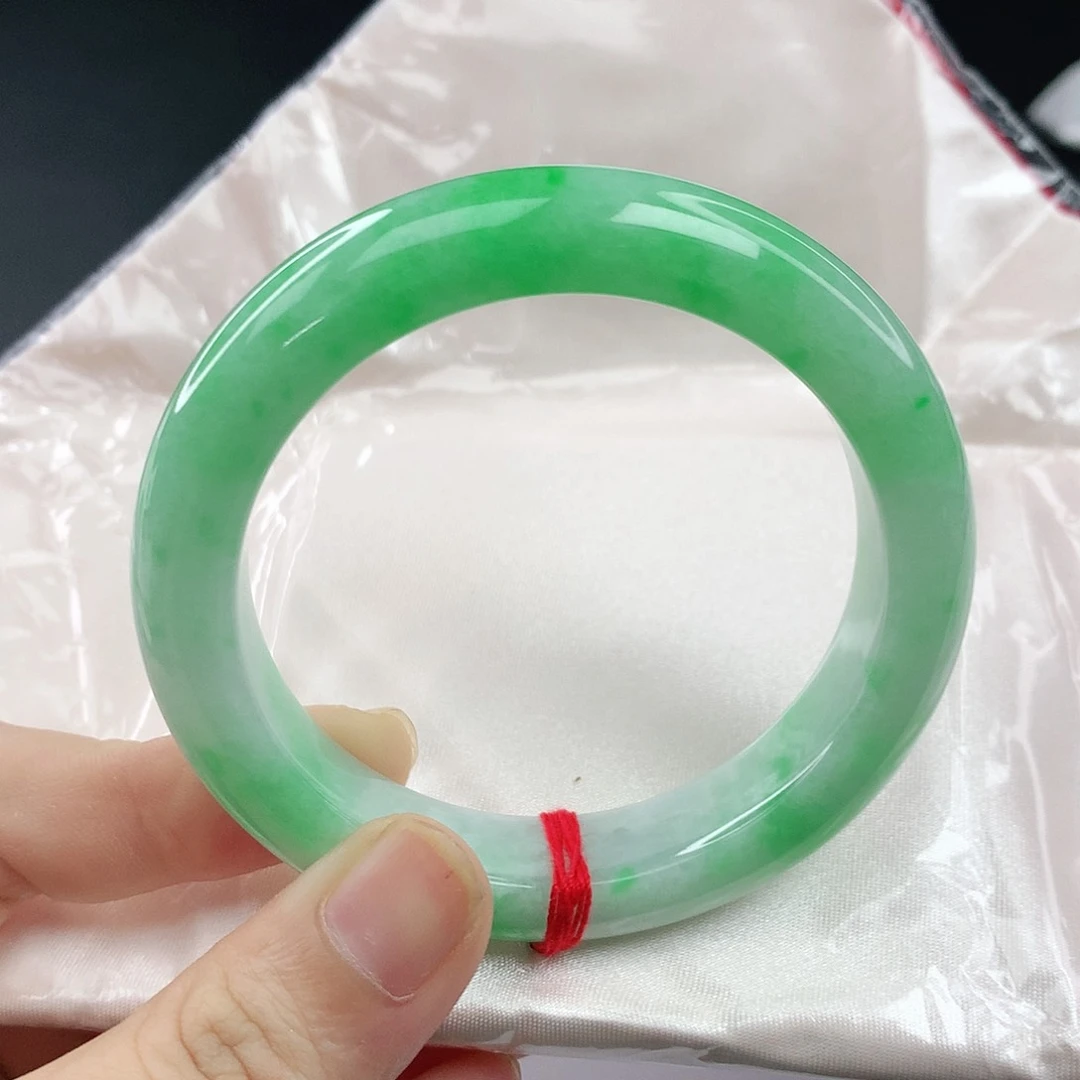 翡翠手镯未镶嵌翡翠730