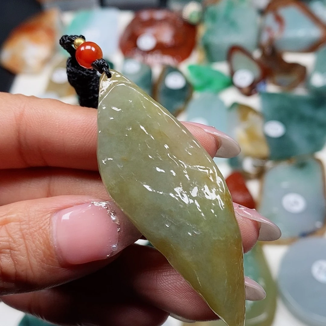 未镶嵌定制翡翠缅甸天然翡翠挂件