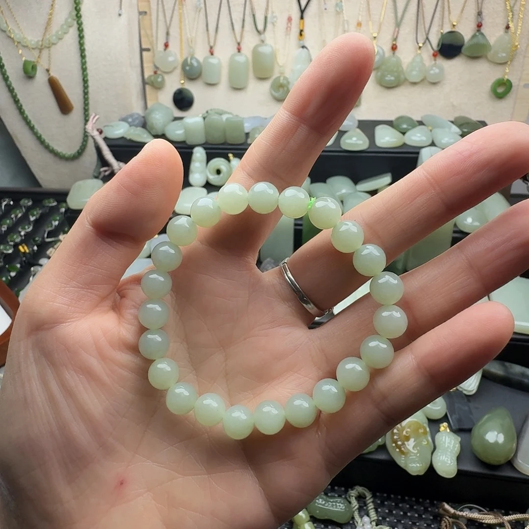 聚***具和田玉未镶嵌手链