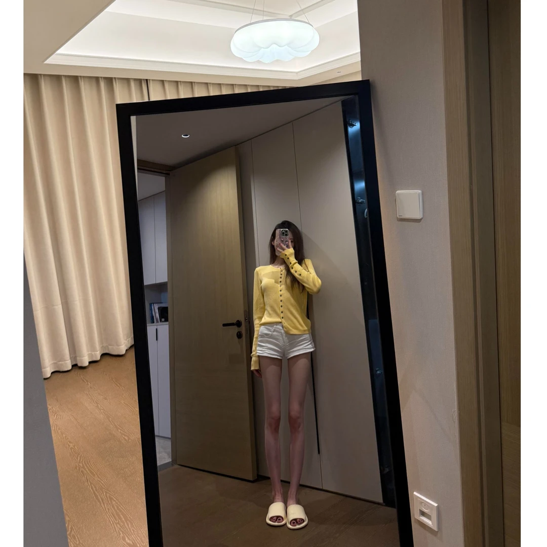 韩系慵懒风气质高级感超好看针织开衫上衣女搭配百搭休闲短裤套装