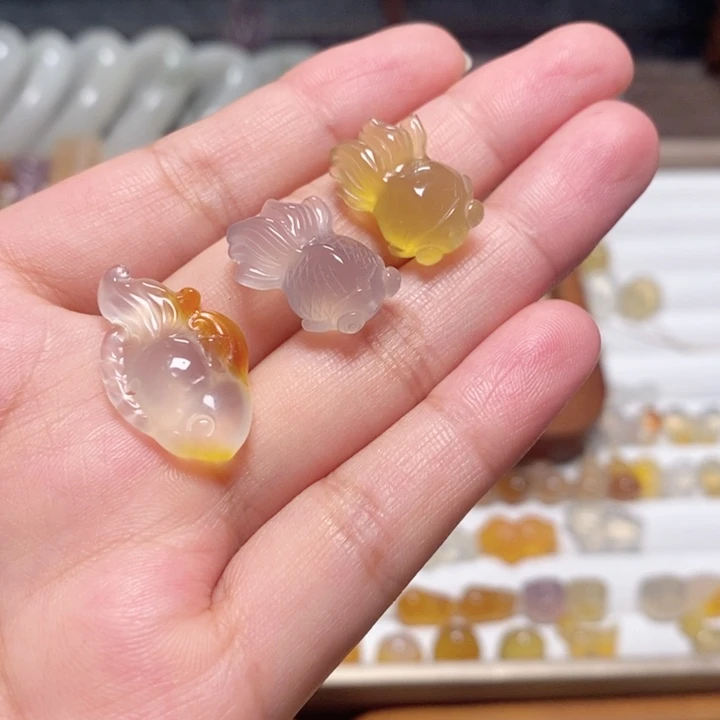 浪***边玛瑙/玉髓未镶嵌戒指