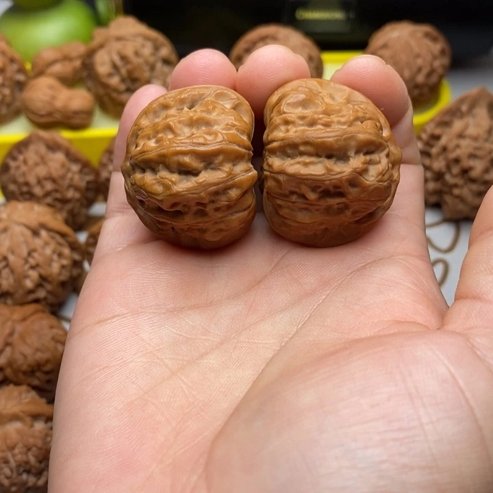 文玩核桃吊坠门头沟元宝