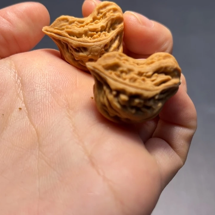 文玩核桃把件246小鸟