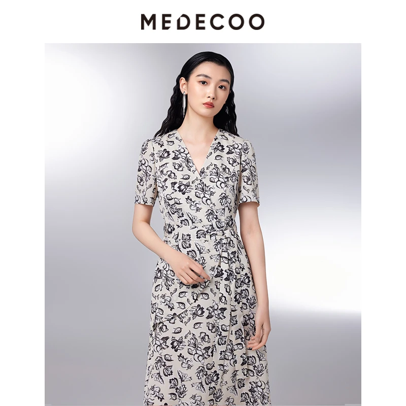 MEDECOO/墨蒂珂2025夏季新款 短袖V领系带印花雪纺连衣裙TIC90203