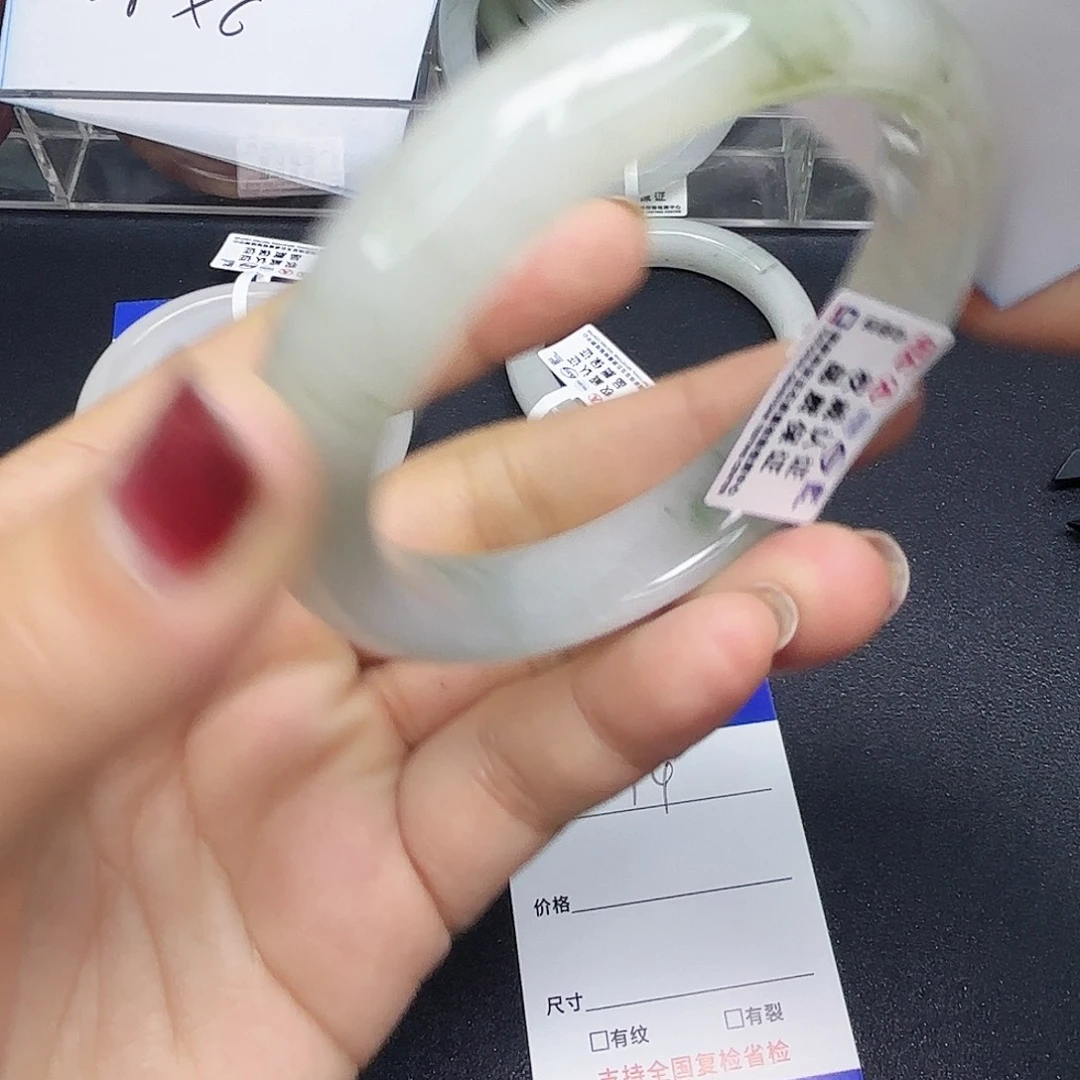 石英质玉未镶嵌手镯14/555657