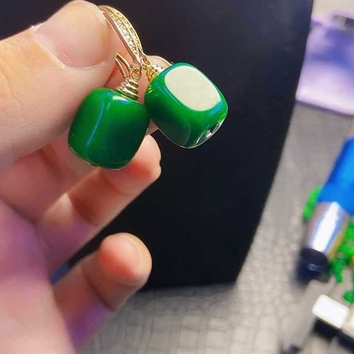 翡翠14K金镶嵌颈饰