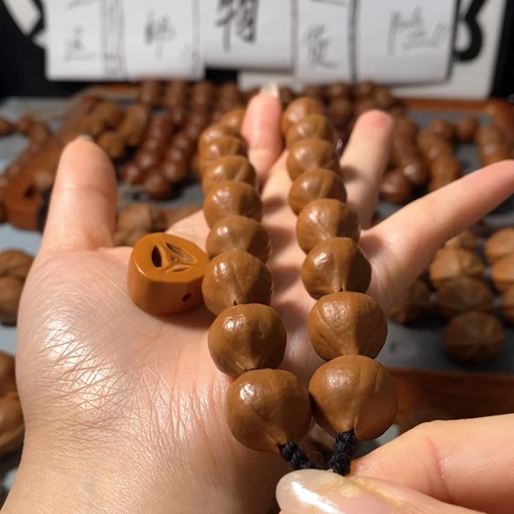 手串橄榄核8161精品蒜头铁核16+2颗