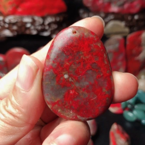 昌化鸡血石昌化鸡血石挂件
