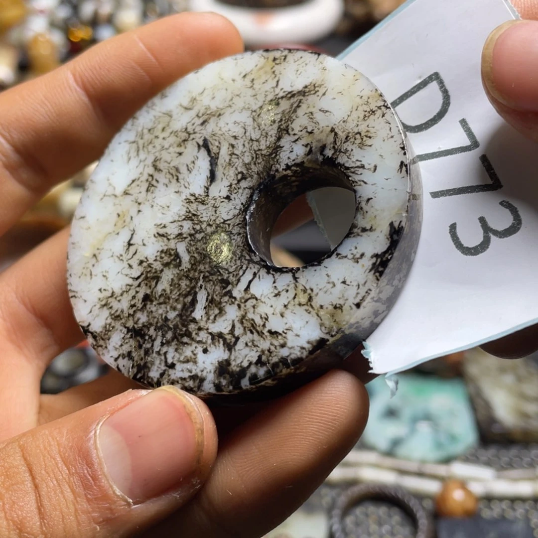 和田玉（糖玉）挂件未镶嵌