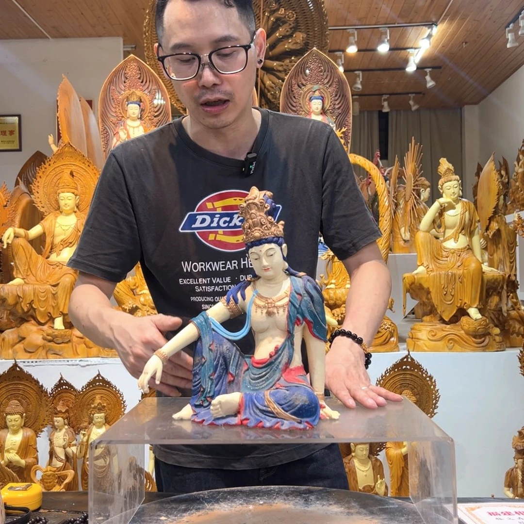 福***展香樟木请贵包退！只上一次