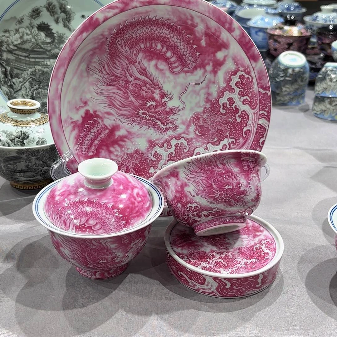 瓷片景德镇瓷器精品陈列