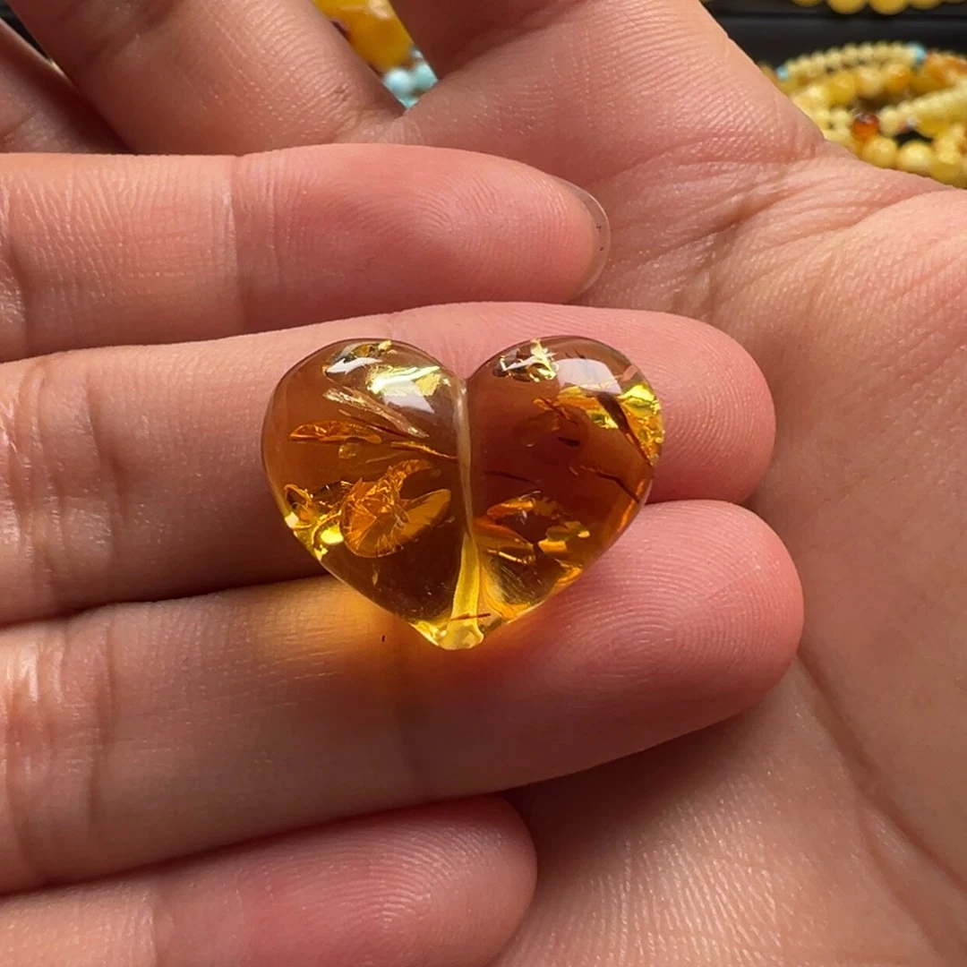 未镶嵌颈饰琥珀（花珀）?****?屁桃（打孔不退换）