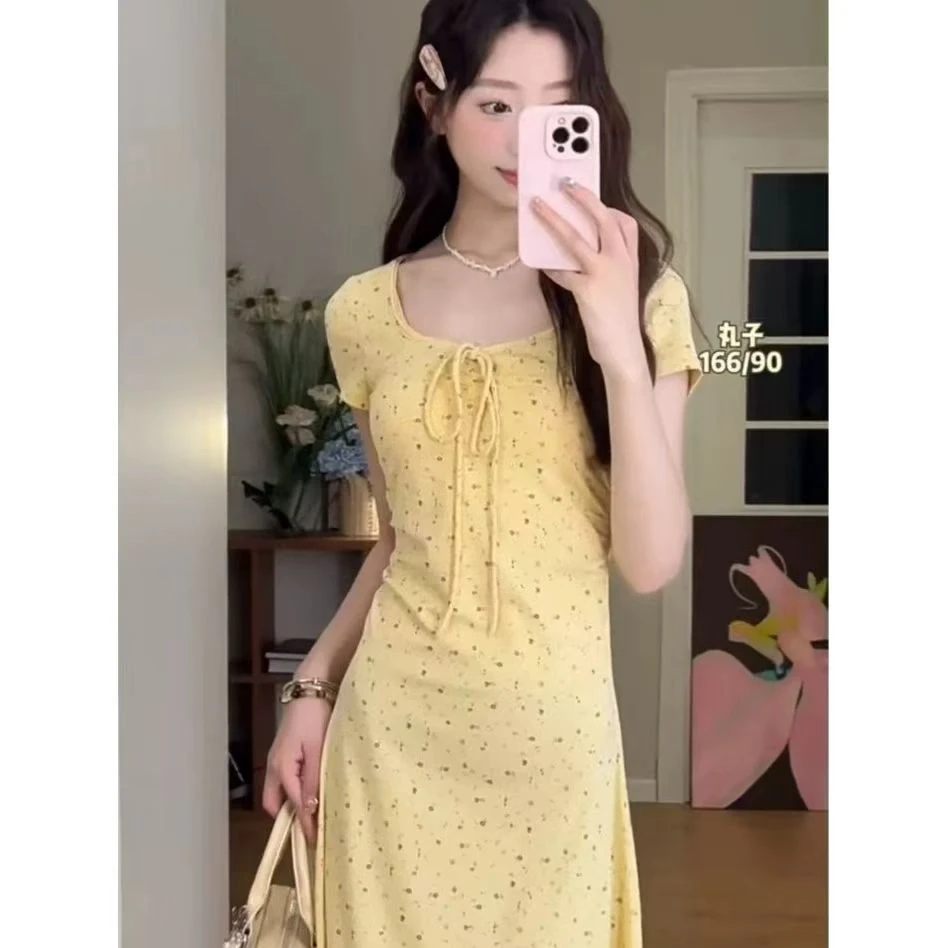 2025年孕妇夏季甜美碎花气质修身连衣裙时尚显瘦法式温柔风设计感