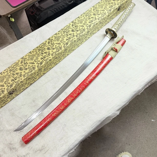 3263 龙泉昊天宝剑花纹钢武士刀实木漆鞘鱼皮柄未开刃