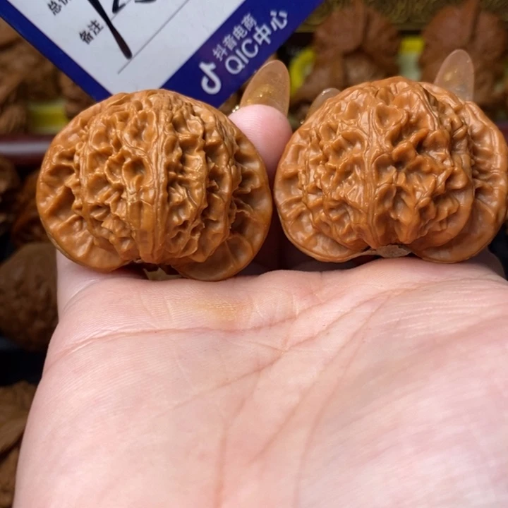 R***c把件桃核大宫灯大宫灯