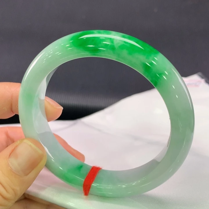 翡翠未镶嵌手镯正圈56-57