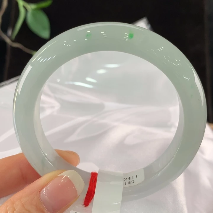 翡翠手镯未镶嵌111-0149