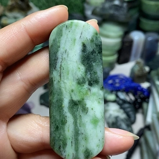 独山玉未镶嵌珠宝半成品