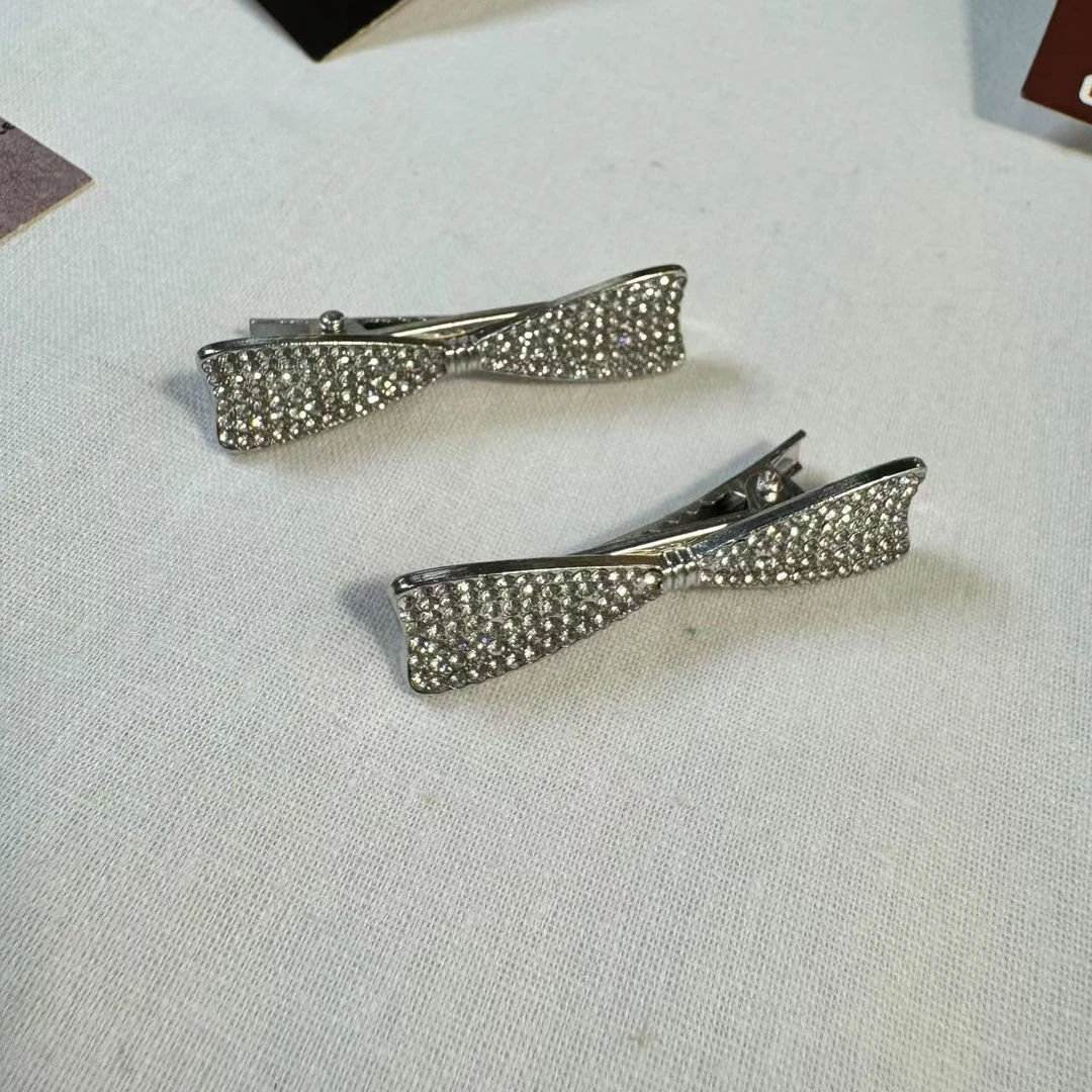 银色钻钻亮亮蝴蝶结小抓夹一对