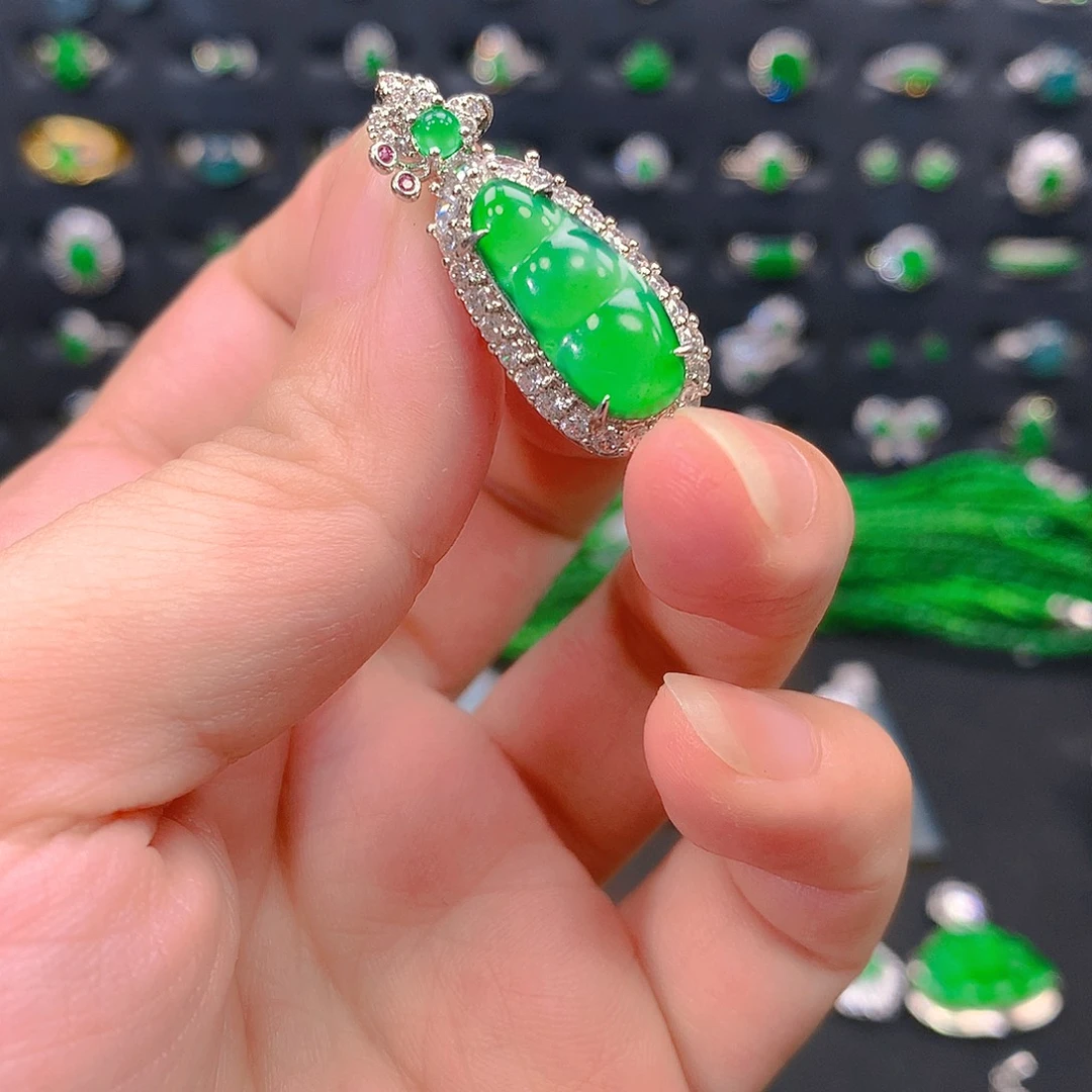 翡翠未镶嵌吊坠(不含链)