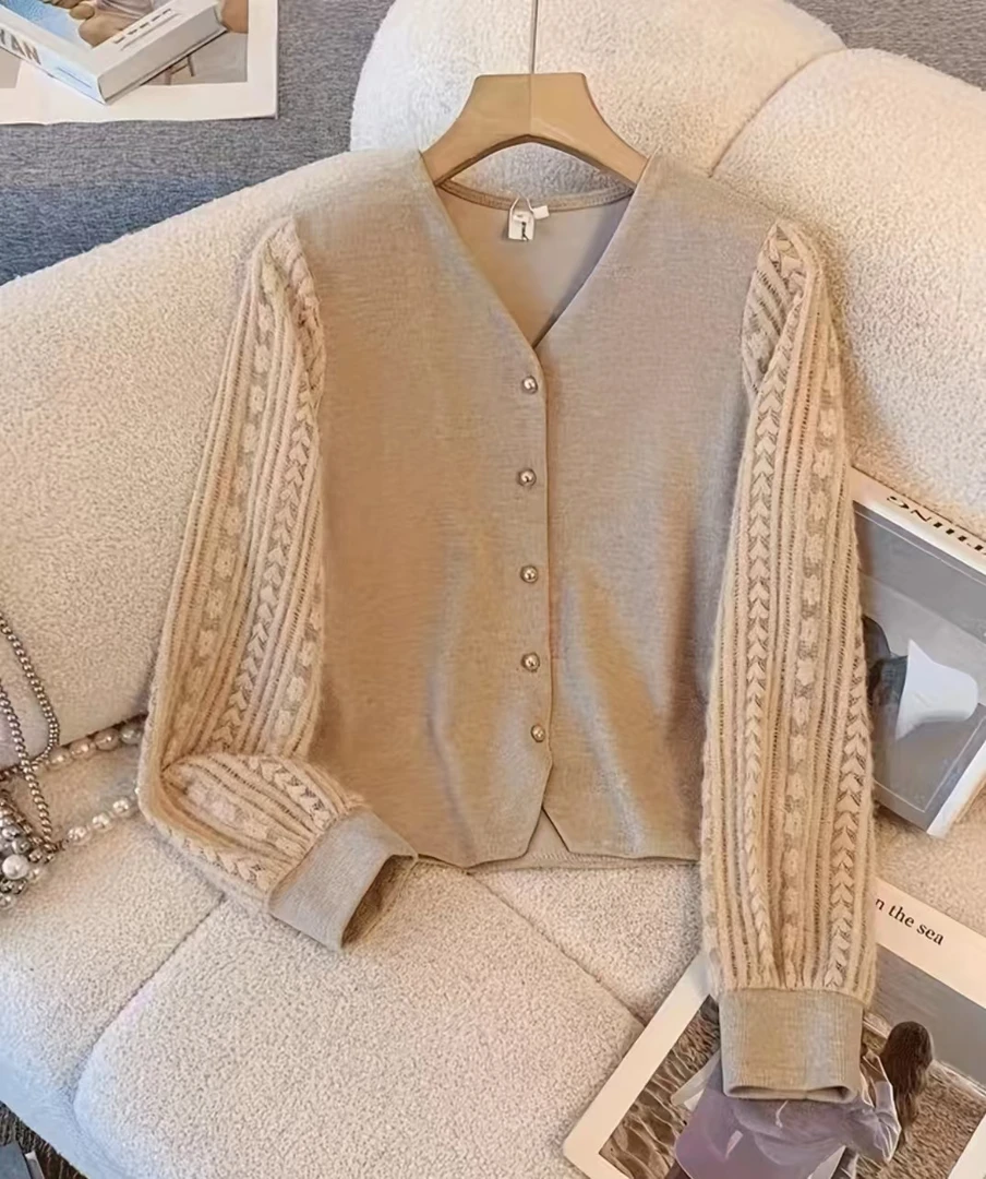 2025春秋新款拼接蕾丝针织洋气显瘦小衫女打底外穿减龄遮肉上衣