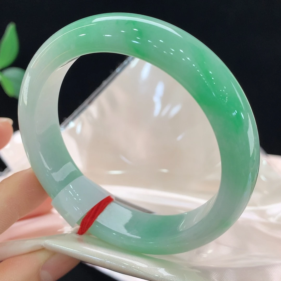 翡翠未镶嵌手镯1013