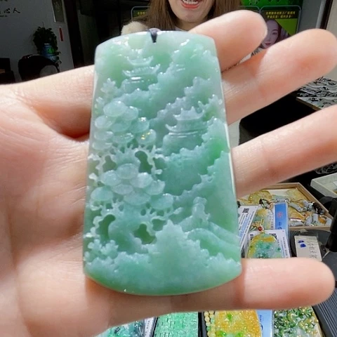 翡翠未镶嵌颈饰翡翠