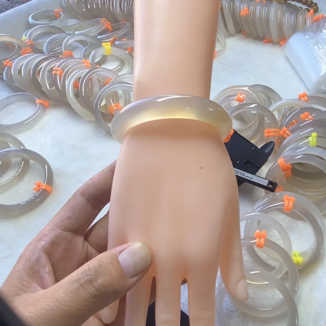 原色玛瑙女款白冰种香槟金色