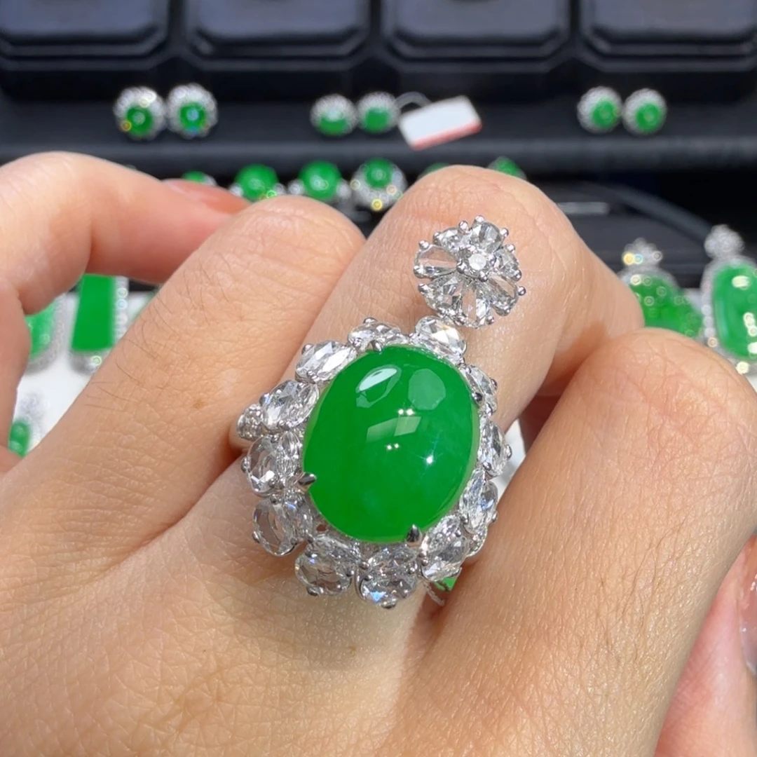 翡翠18K金镶嵌戒指收到货48小时鉴赏期