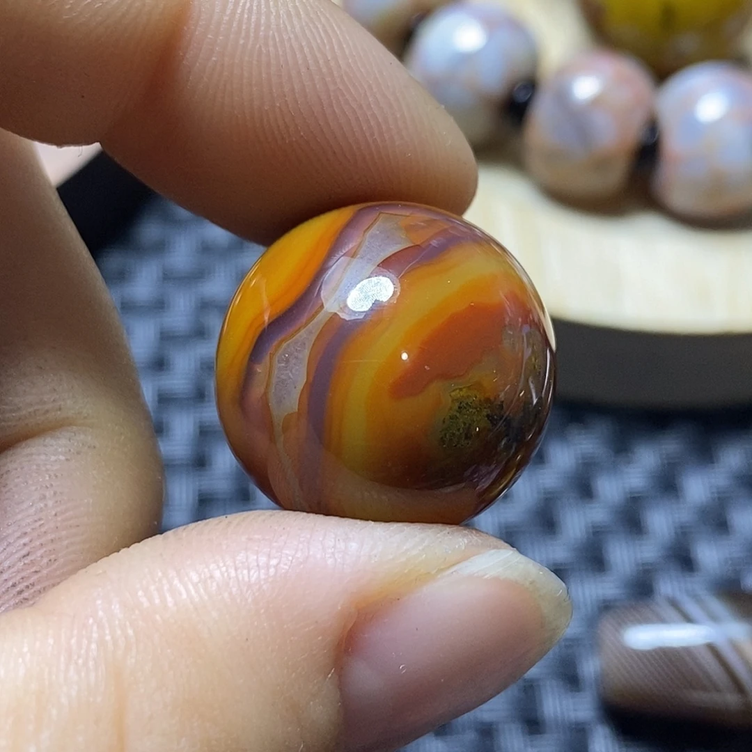 大***闲玛瑙/玉髓未镶嵌颈饰