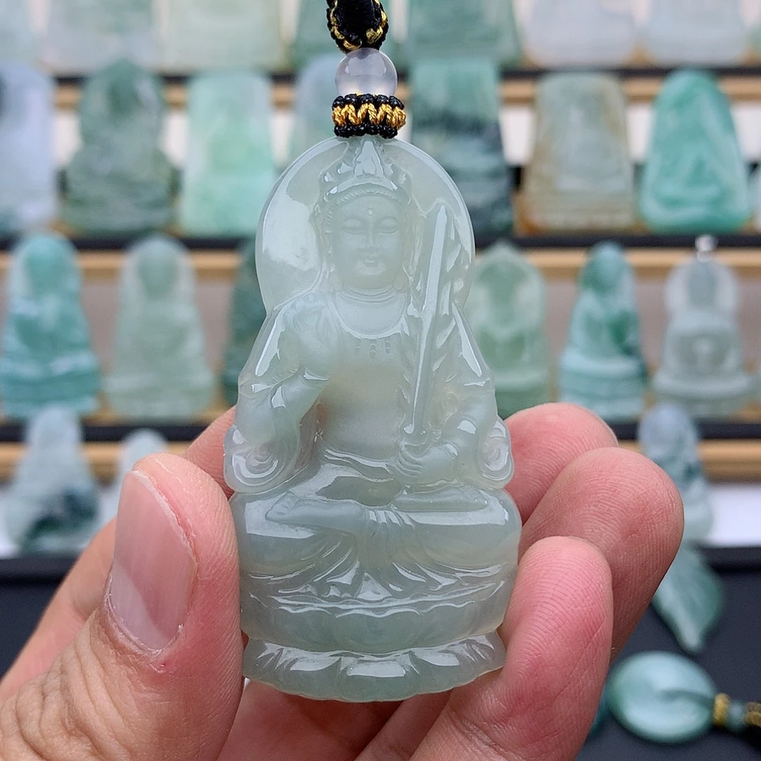 翡翠未镶嵌颈饰智慧观音菩萨