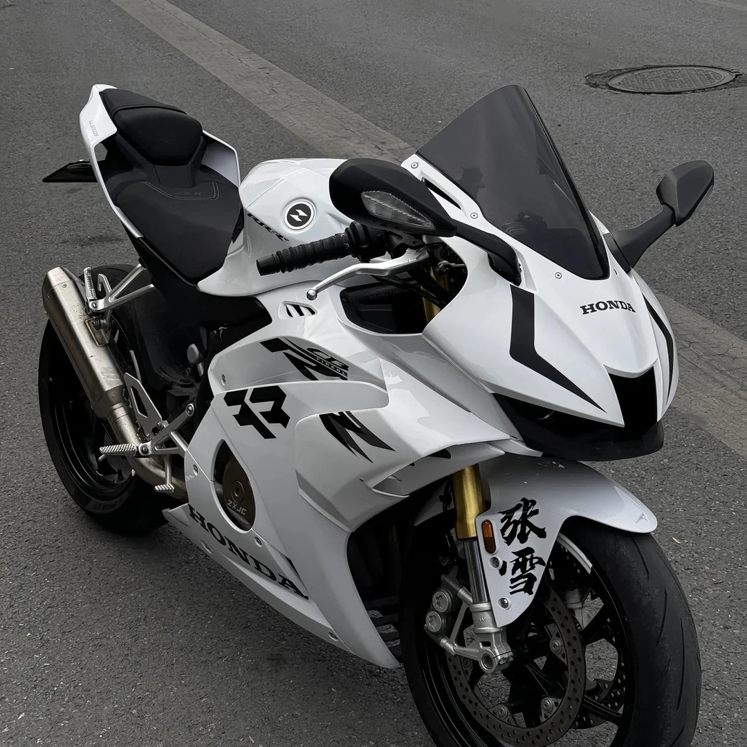 张雪500rr改装RCR火刃车头加高竞技风挡原厂螺丝卡扣固定完美贴合