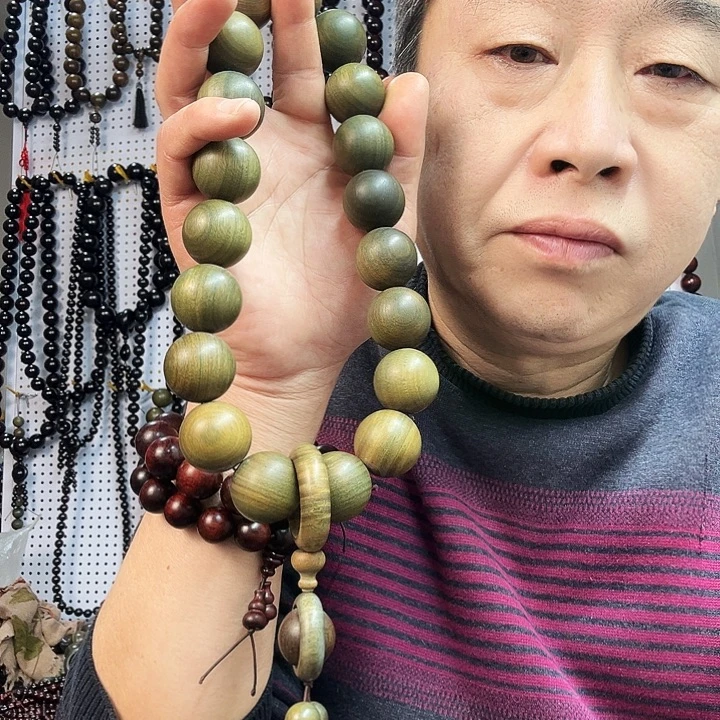 大叶紫檀（黑酸枝木类）绿檀2.5手持19粒