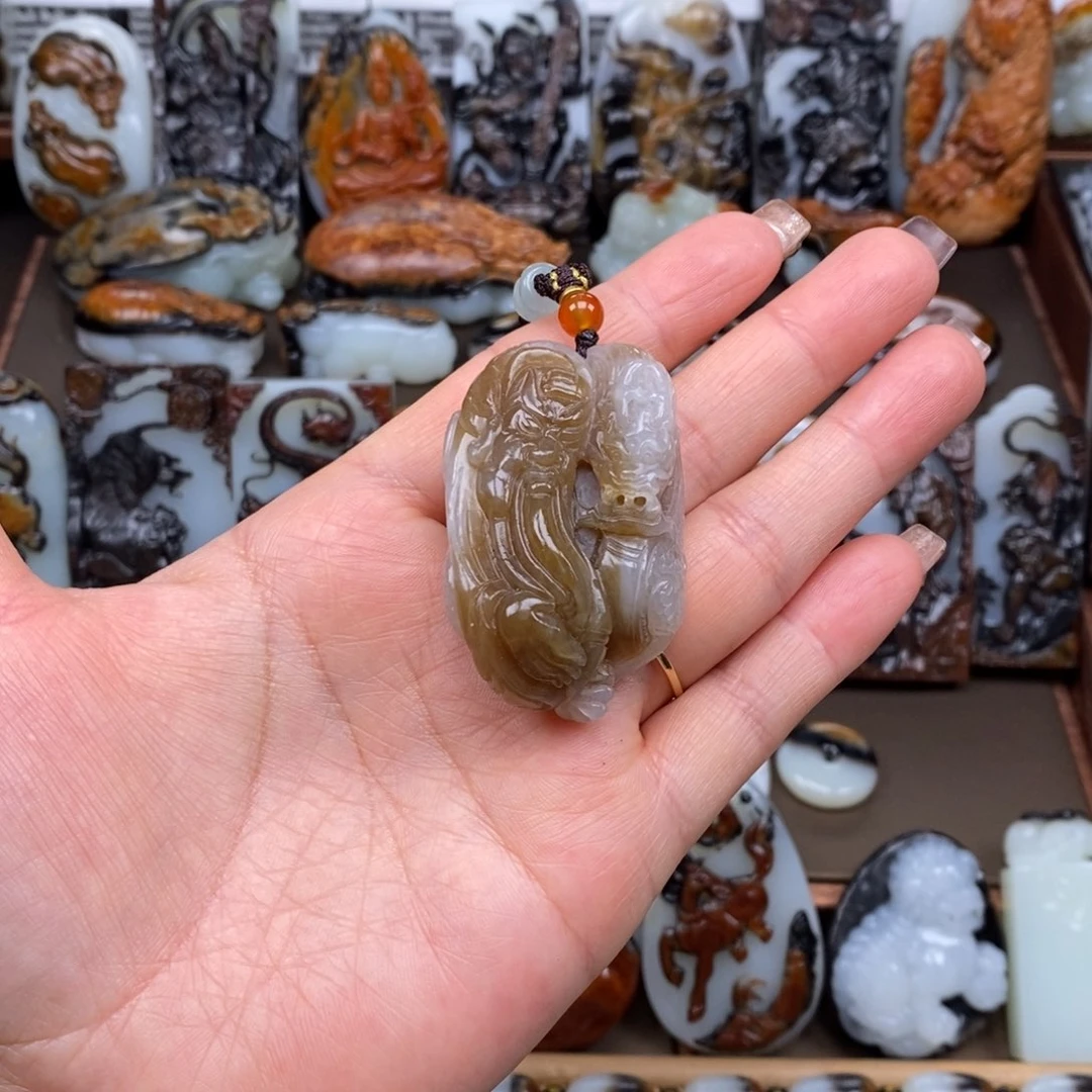 颈饰未镶嵌和田玉