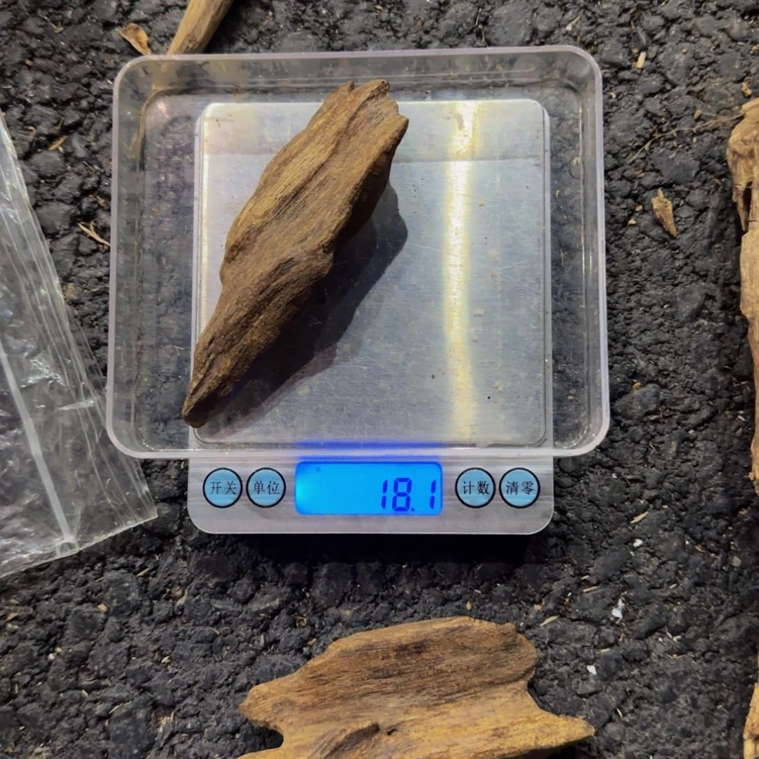 沉香碎屑沉香天**W虫漏香料