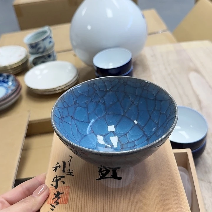 精品瓷器。