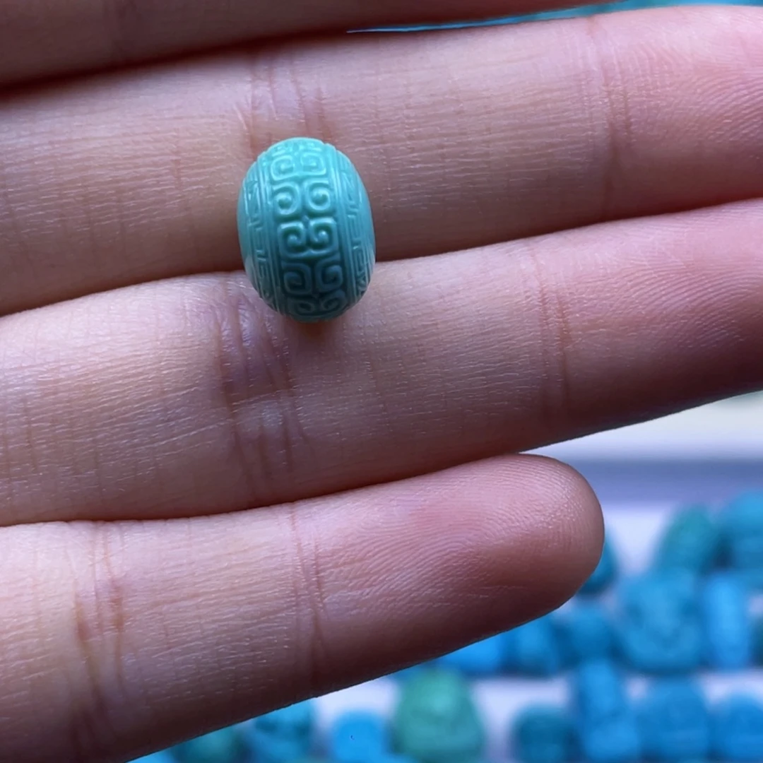 绿松石未镶嵌天然原矿绿松石雕件