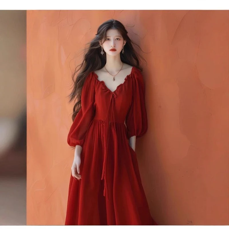 2025年新款微胖mm大码海边法式红色V领连衣裙女系带收腰a字裙子