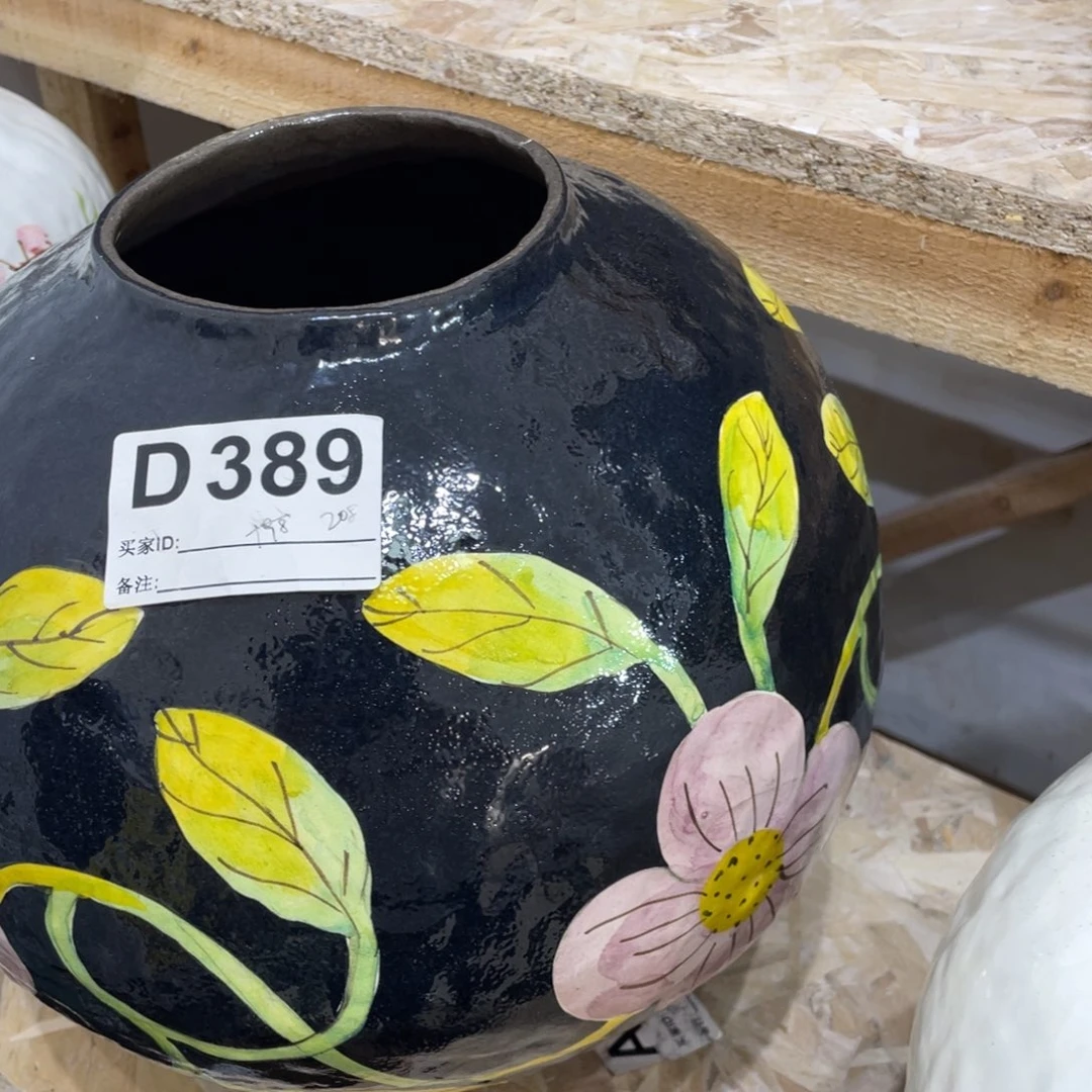 紫砂花瓶景德镇陶瓷艺术博物